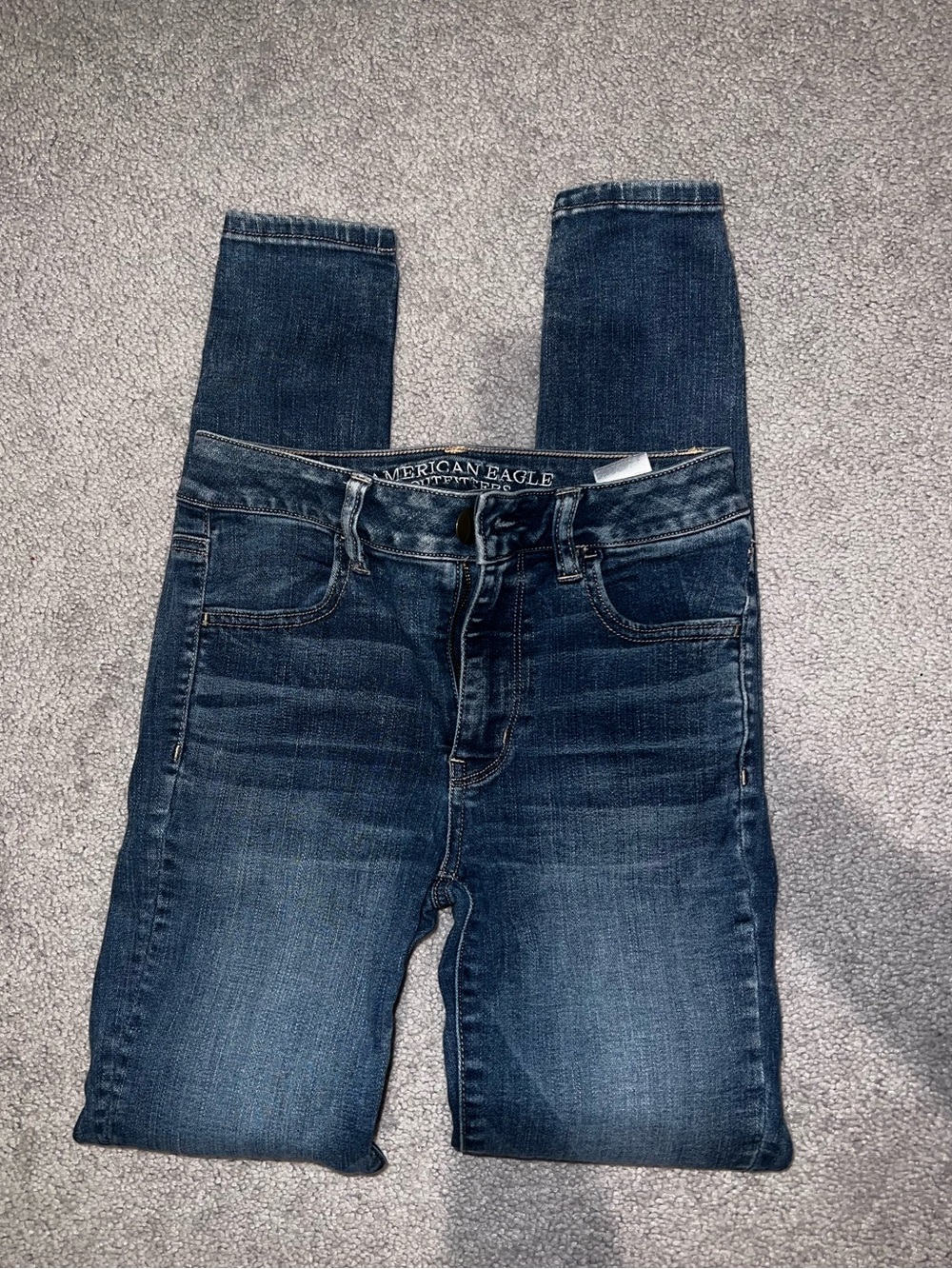 American Eagle Outfitters Women’s Dark Wash Skinny Jeans